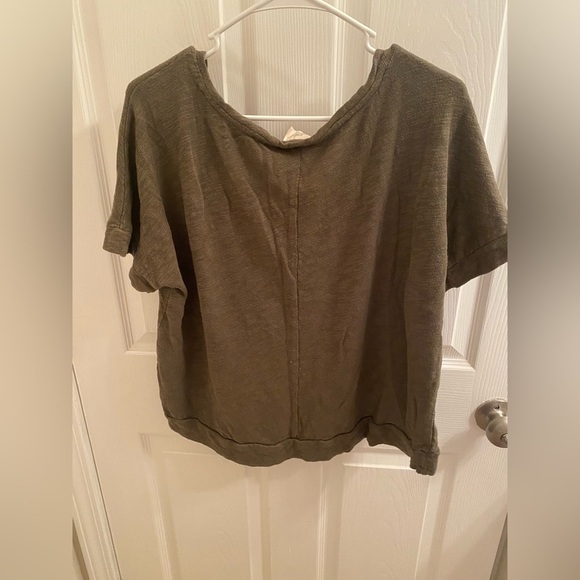 Universal Threads Crop Top - Picture 2 of 2